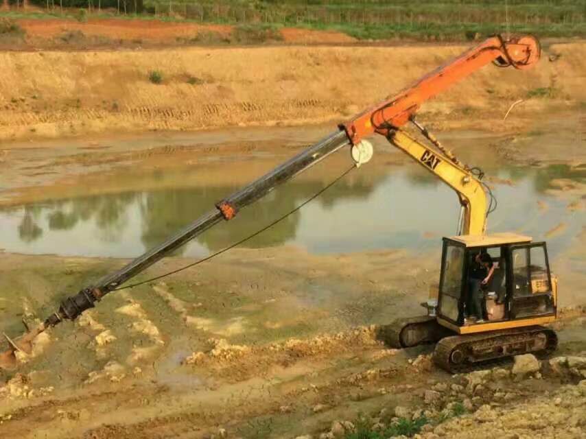 長(zhǎng)臂挖掘機(jī)廠家、挖機(jī)加長(zhǎng)臂廠家、加長(zhǎng)臂挖機(jī)